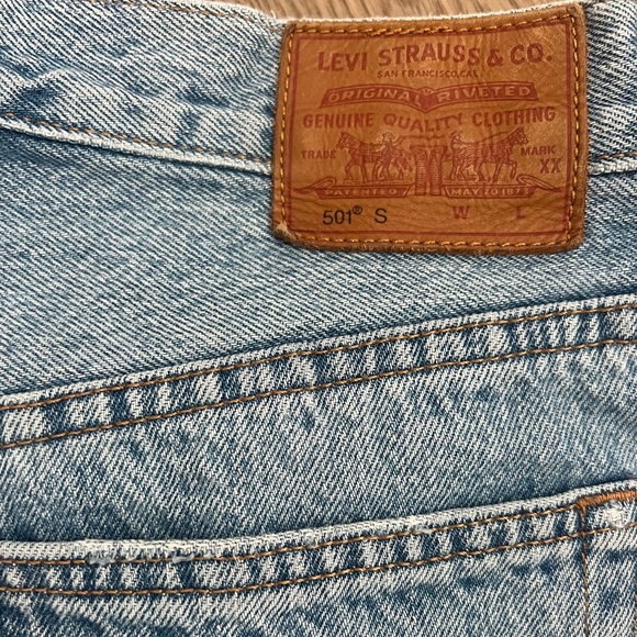 Women’s Levi 501 - Picture 4 of 4